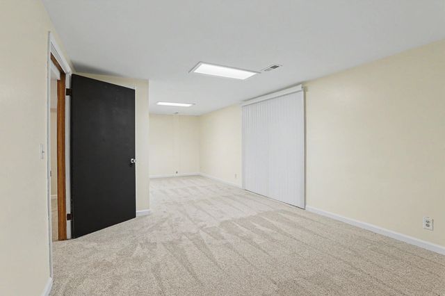 310 Valleyview Ct, Andover, KS 67002