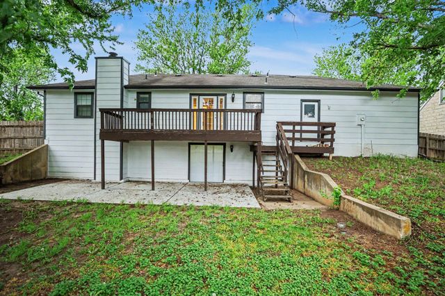 310 Valleyview Ct, Andover, KS 67002