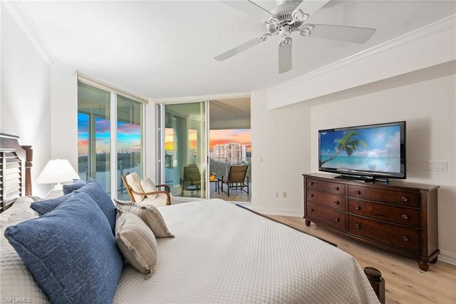 60 Seagate DR # 1606, Naples, FL 34103