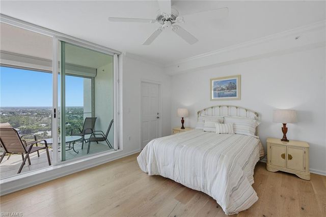 60 Seagate DR # 1606, Naples, FL 34103