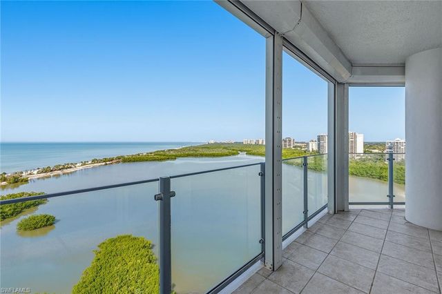 60 Seagate DR # 1606, Naples, FL 34103