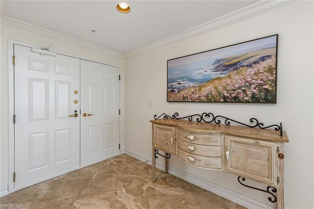 60 Seagate DR # 1606, Naples, FL 34103