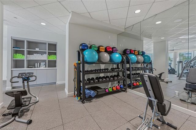 60 Seagate DR # 1606, Naples, FL 34103