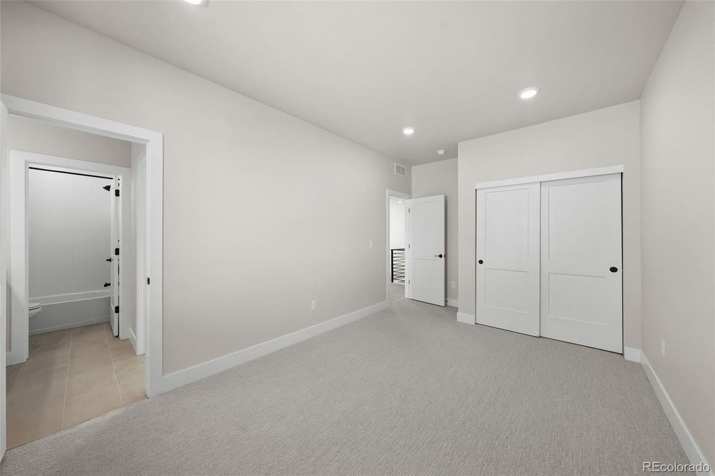 Image 20 of property listing at 7361 Goldbloom Lane, Littleton, CO 80125
