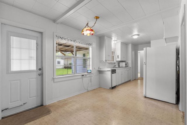 1126 Orange Street, La Marque, TX 77568