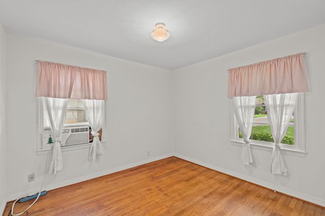 1126 Orange Street, La Marque, TX 77568