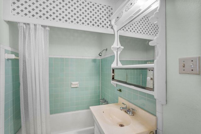 1126 Orange Street, La Marque, TX 77568