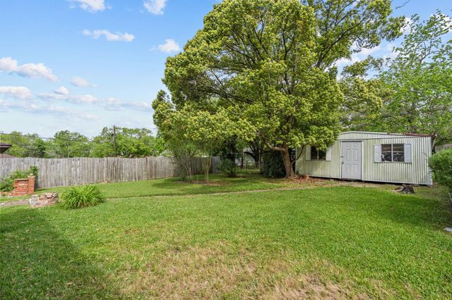 1126 Orange Street, La Marque, TX 77568