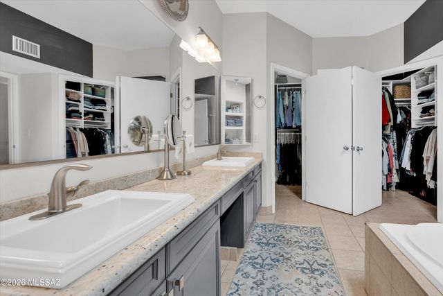 5571 N Fort Yuma Trail, Tucson, AZ 85750