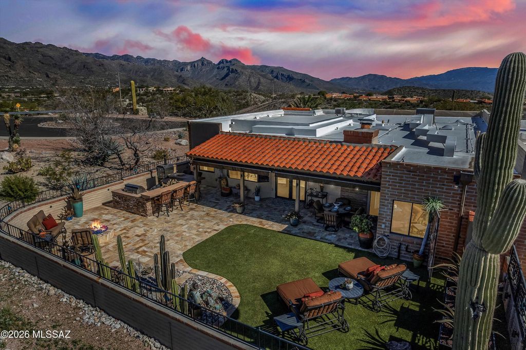 5571 N Fort Yuma Trail, Tucson, AZ 85750