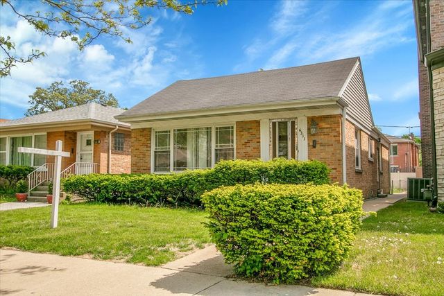 6311 N Kedvale Avenue, Chicago, IL 60646