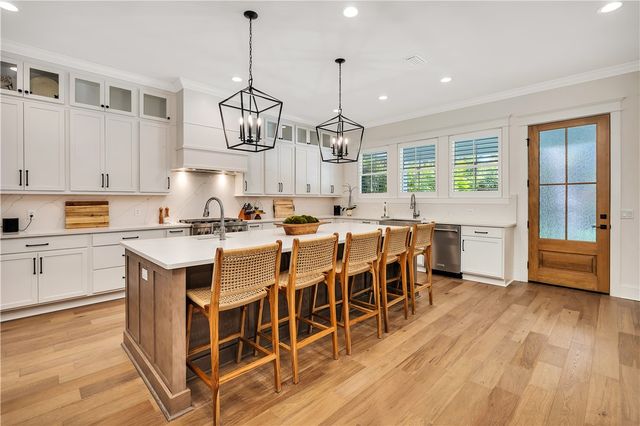 235 Kings Way, St Simons Island, GA 31522