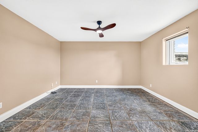 2417 CONNIE DR, Canyon Lake, TX 78133