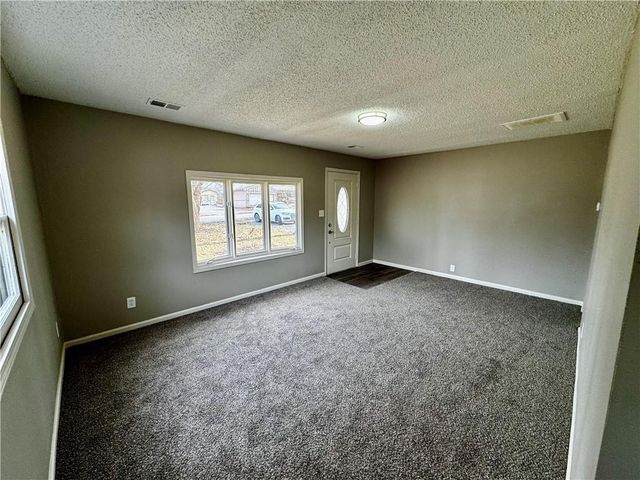 8416 Greenwood Road, Raytown, MO 64138