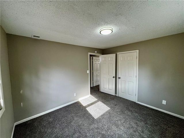 8416 Greenwood Road, Raytown, MO 64138