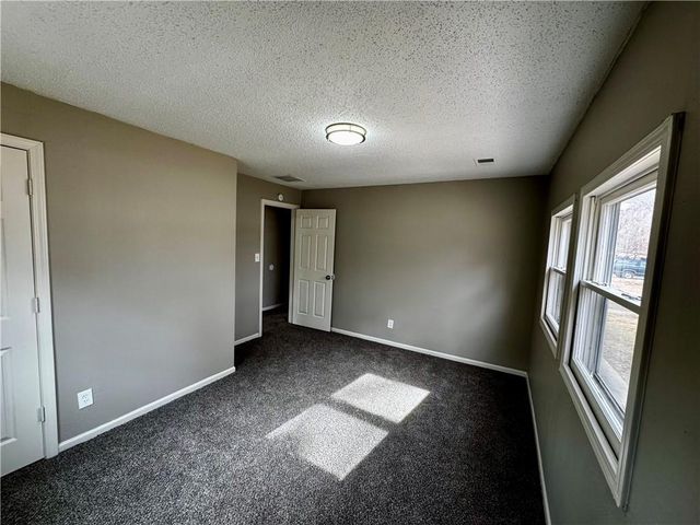 8416 Greenwood Road, Raytown, MO 64138