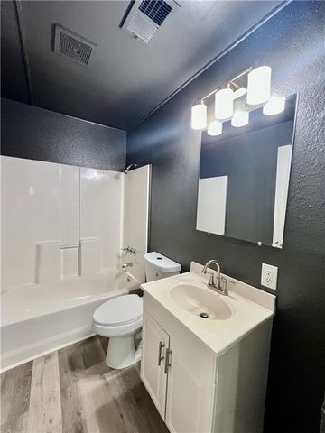 8416 Greenwood Road, Raytown, MO 64138