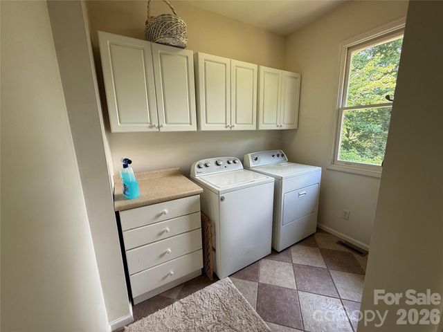 357 Lentz Landing Lane, Nebo, NC 28761