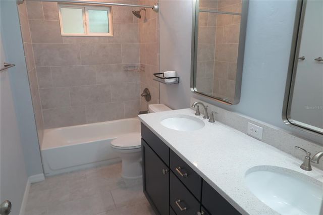 8215 SW 47TH ROAD, Gainesville, FL 32608