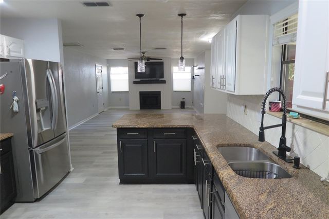 8215 SW 47TH ROAD, Gainesville, FL 32608