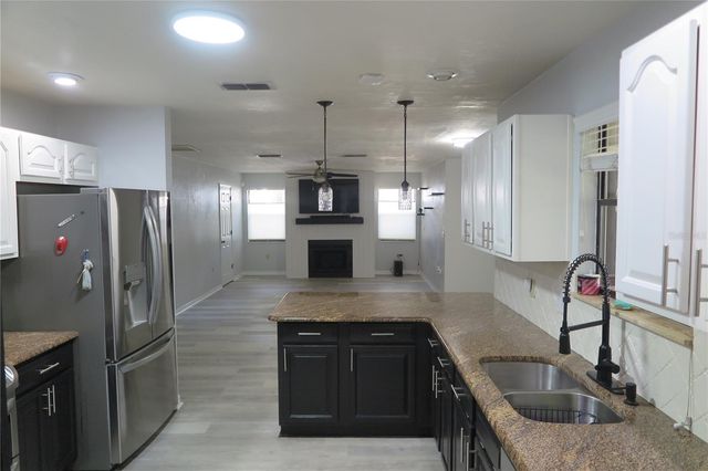 8215 SW 47TH ROAD, Gainesville, FL 32608