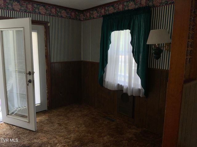 1300 Holston Drive, Bristol, TN 37620