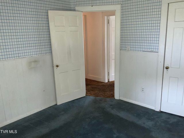1300 Holston Drive, Bristol, TN 37620