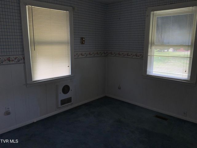 1300 Holston Drive, Bristol, TN 37620