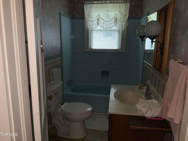 1300 Holston Drive, Bristol, TN 37620