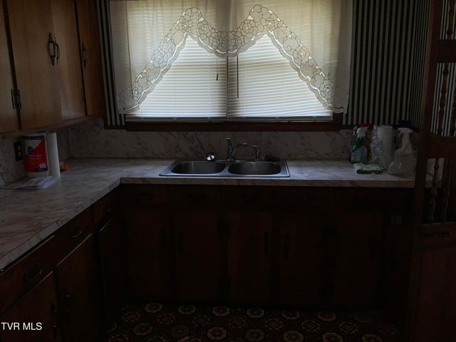 1300 Holston Drive, Bristol, TN 37620