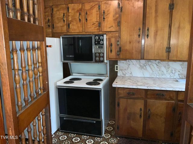 1300 Holston Drive, Bristol, TN 37620