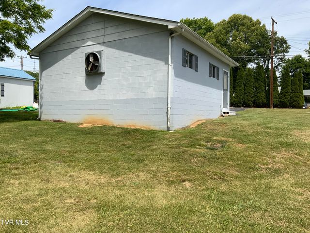 1300 Holston Drive, Bristol, TN 37620