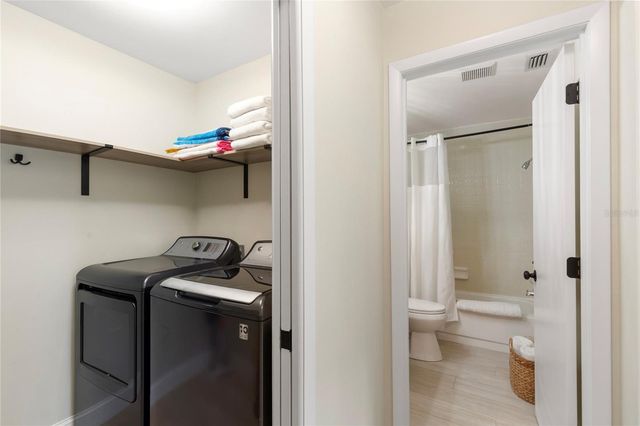 3887 CATALINA DRIVE, Bradenton, FL 34210