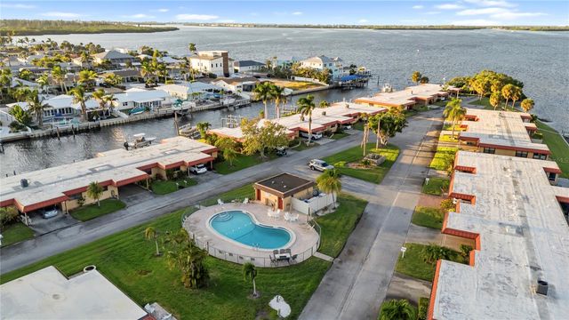 3887 CATALINA DRIVE, Bradenton, FL 34210