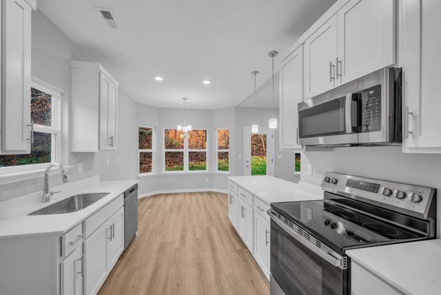 108 W Quail Hollow Way, Dickson, TN 37055