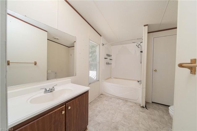 4355 Rolling Hill Drive, Tobaccoville, NC 27050