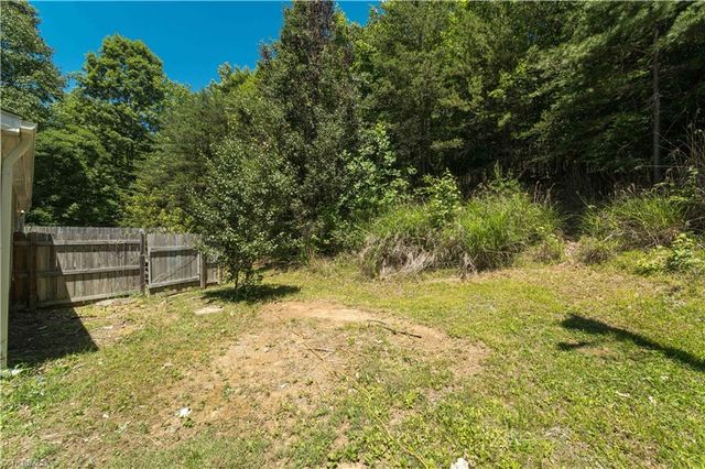 4355 Rolling Hill Drive, Tobaccoville, NC 27050