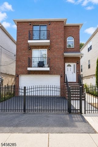 366 14Th Ave, Newark City, NJ 07103