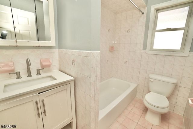 366 14Th Ave, Newark City, NJ 07103