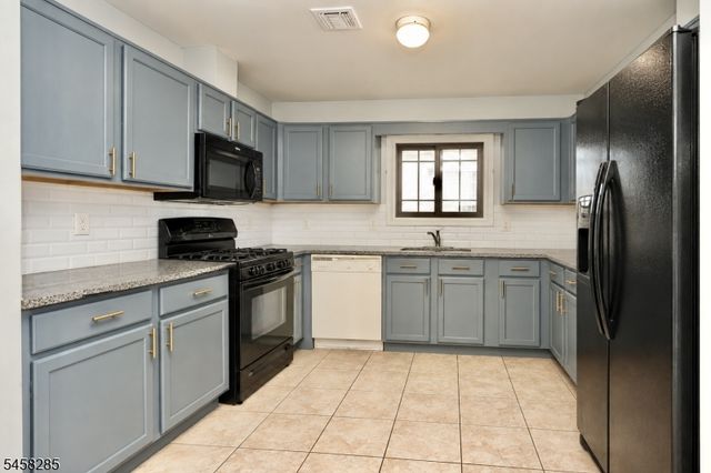 366 14Th Ave, Newark City, NJ 07103
