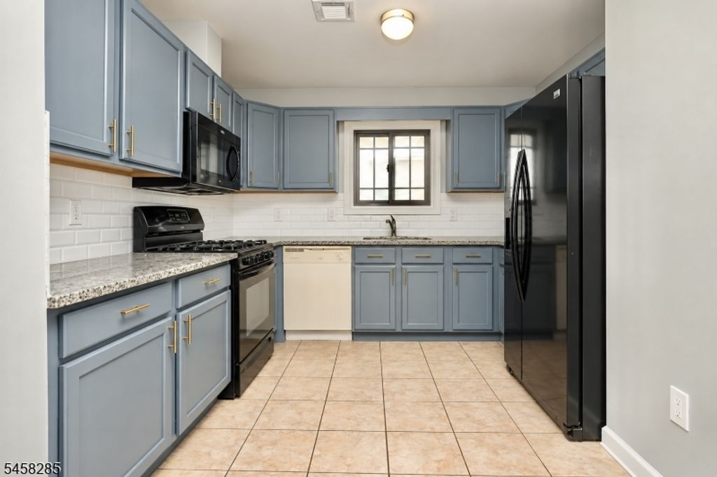 366 14Th Ave, Newark City, NJ 07103 — photo 5