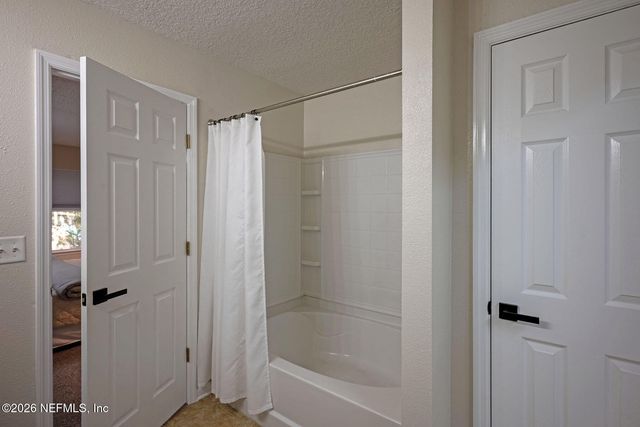 2541 REAGAN LAKES Lane, Jacksonville, FL 32221