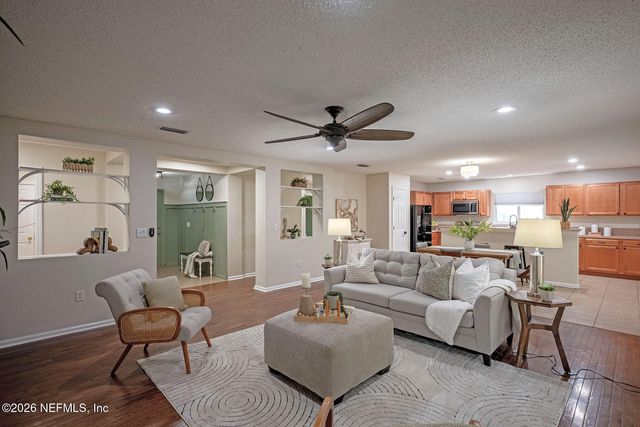 2541 REAGAN LAKES Lane, Jacksonville, FL 32221