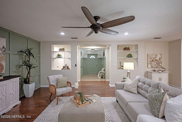 2541 REAGAN LAKES Lane, Jacksonville, FL 32221