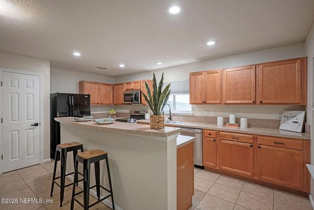 2541 REAGAN LAKES Lane, Jacksonville, FL 32221