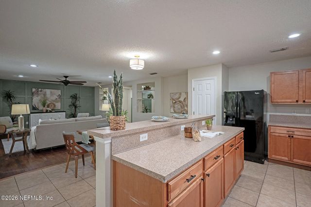 2541 REAGAN LAKES Lane, Jacksonville, FL 32221