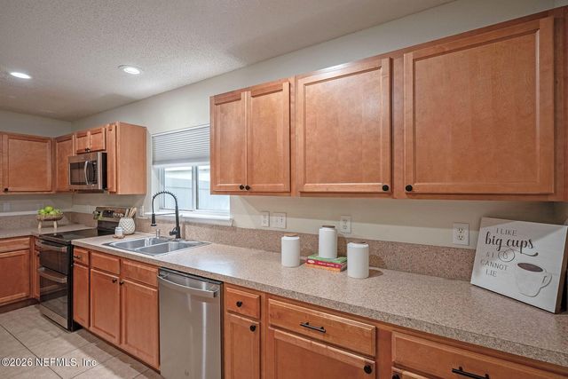 2541 REAGAN LAKES Lane, Jacksonville, FL 32221