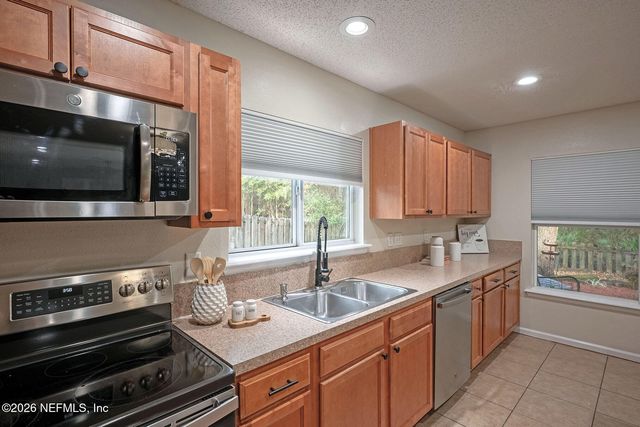 2541 REAGAN LAKES Lane, Jacksonville, FL 32221