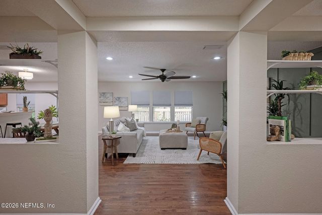 2541 REAGAN LAKES Lane, Jacksonville, FL 32221