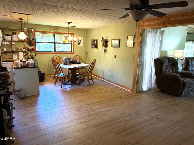 1040 Sturmhaben Way, Newport, TN 37821